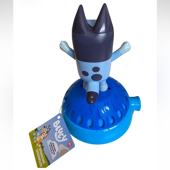 Bluey Spinning Sprinkler NWT - Picture 2 of 5